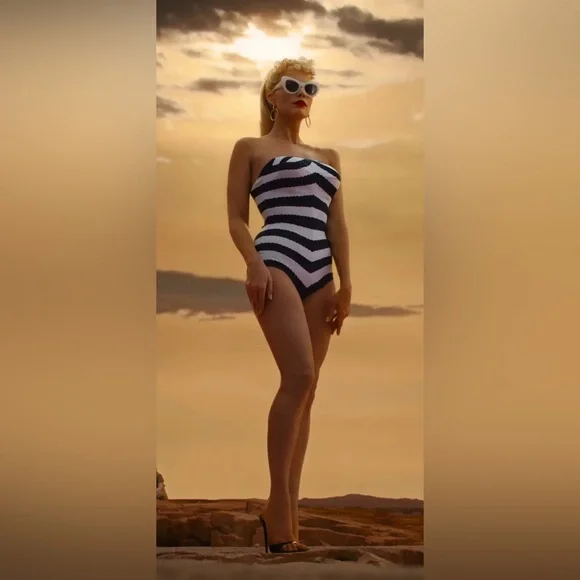 💎 BARBIE THE MOVIE DOLL COLLECTION LOT OF 3 ICONIC DRESS MARGOT ROBBIE 👛💅🏻🎀 - Picture 9 of 11